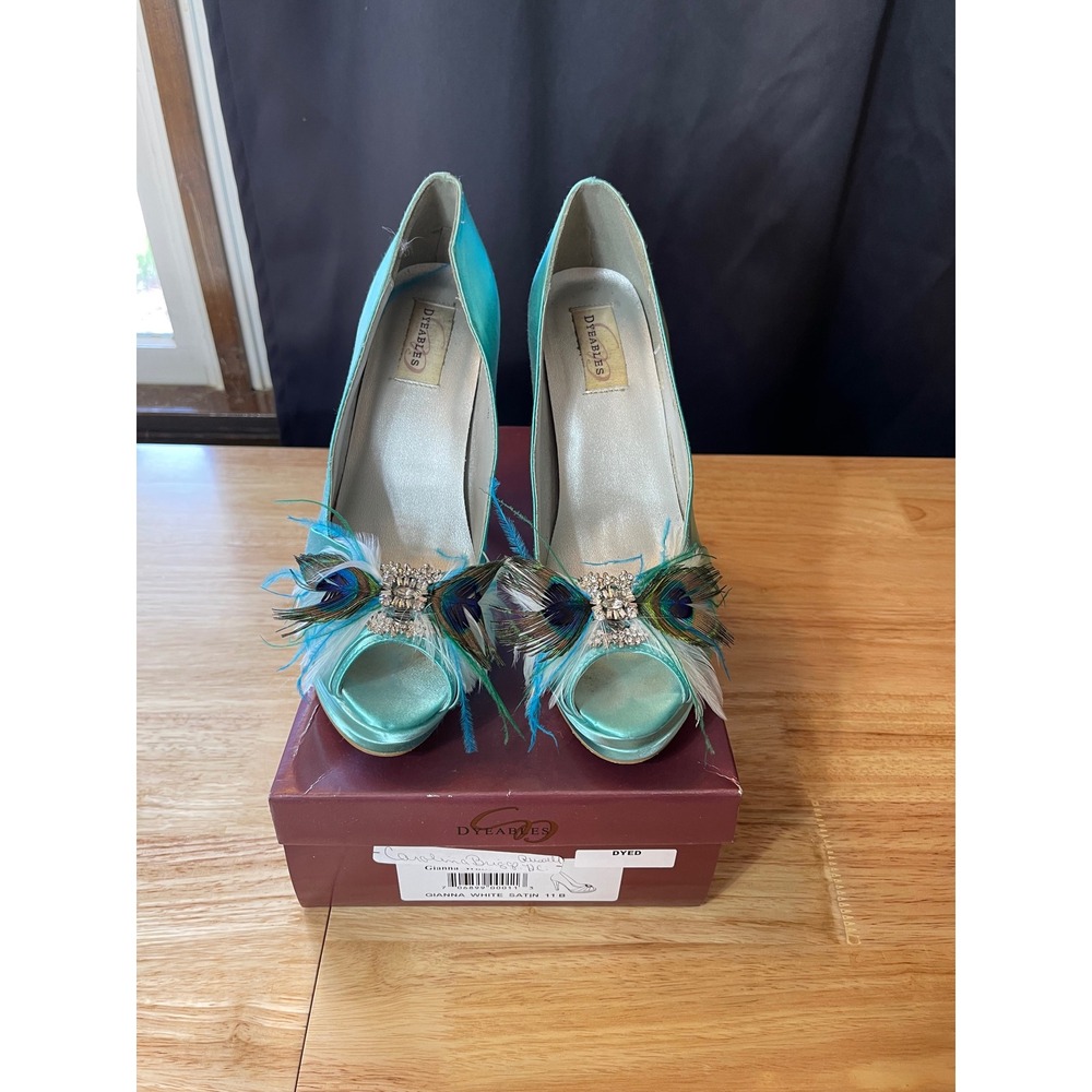 Dyeables Gianna Turquoise Satin Peacock Feather Rhinestone Peep Toe Pumps 11B